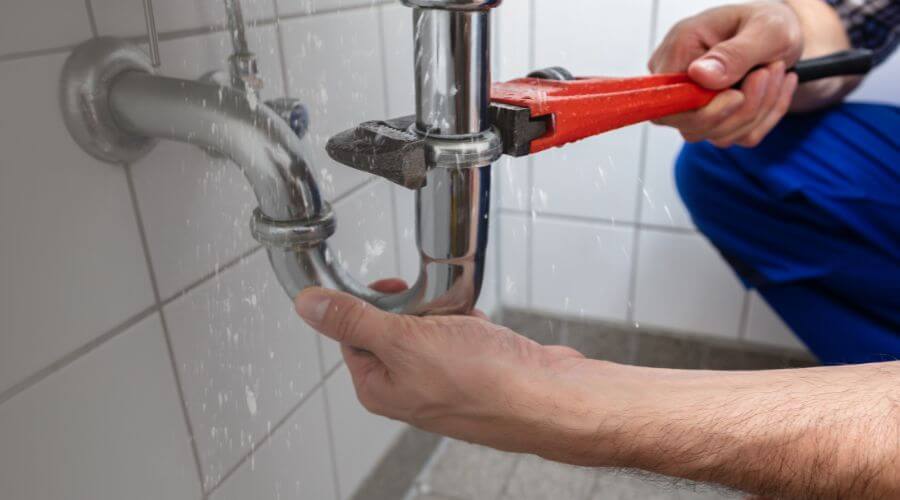 Local tankless water heater installation in Saint Donatus, IA